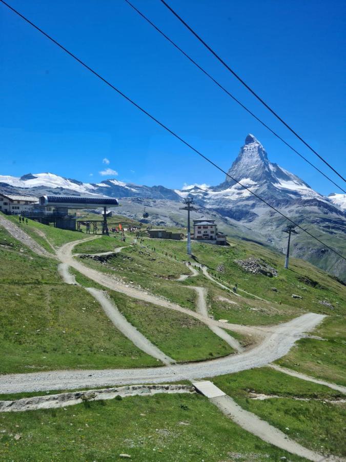 Im alten Dorfteil von Zermatt Exterior foto